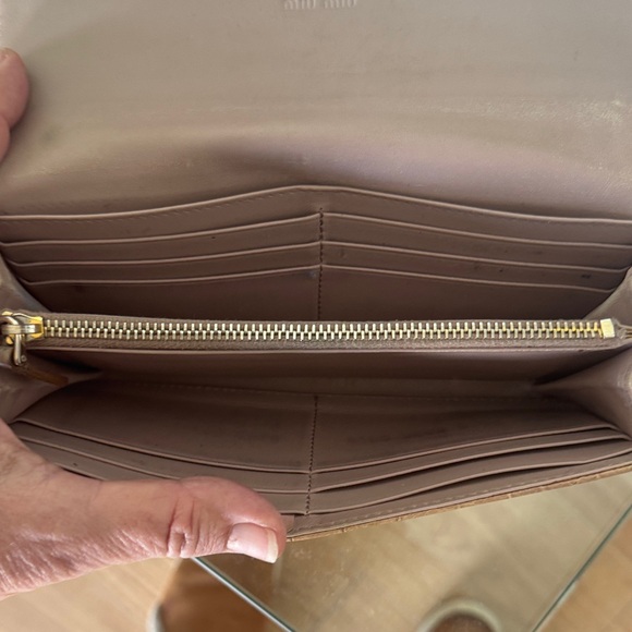 Miu Miu Croc-Embossed Brown Wallet - Picture 7 of 9